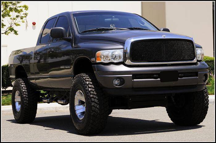 T-Rex Black 1pc Main Upper Class Mesh Grille 02-05 Dodge Ram - Click Image to Close